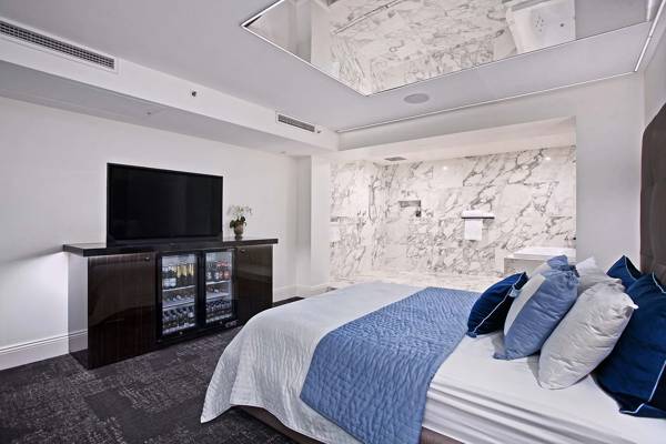 A Touch More Class (Sídney, Australia)