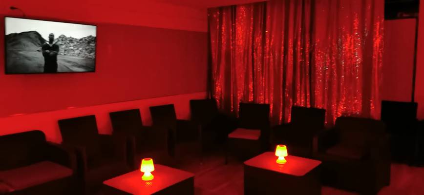 Amphibi (París, Francia)