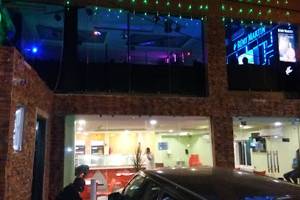 Bar 38