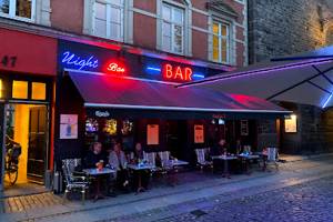 Bar M