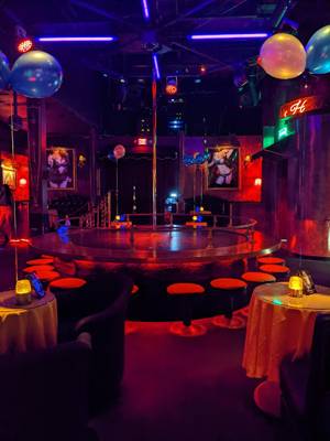 Bare Elegance Gentlemens Club (Los Ángeles, EE. UU.)