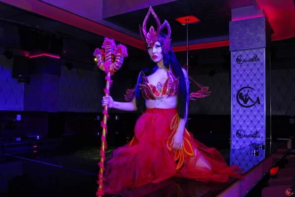 California Night Club Armenia (Ereván, Armenia)