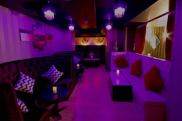 Charlie's Gentlemen's Club And Bar (Londres, Reino Unido)