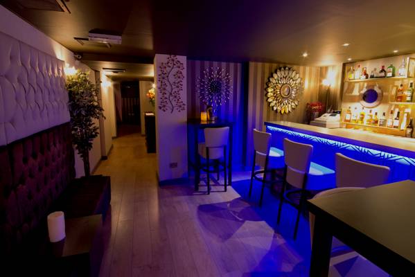 Charlie's Gentlemen's Club And Bar (Londres, Reino Unido)