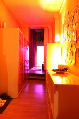 Club 44 - Kino Bar Zimmer (Berlín, Alemania)