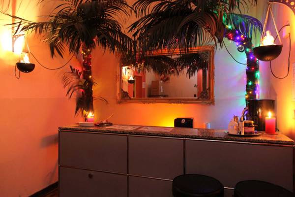 Club 44 - Kino Bar Zimmer (Berlín, Alemania)