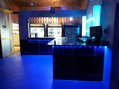 Club Shakerz-benoni's Own Swinger (Johannesburgo, Sudáfrica)