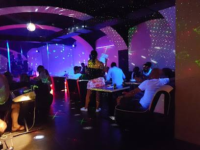 Copacabana Stripbar (Bratislava, Eslovaquia)