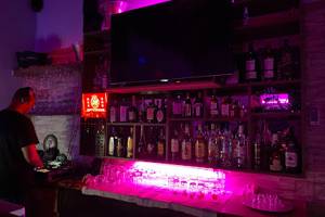 Curadise Bar Restaurant