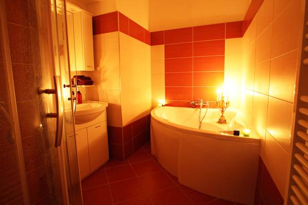 Erotic Massage Prague Larosa (Praga, Chequia)