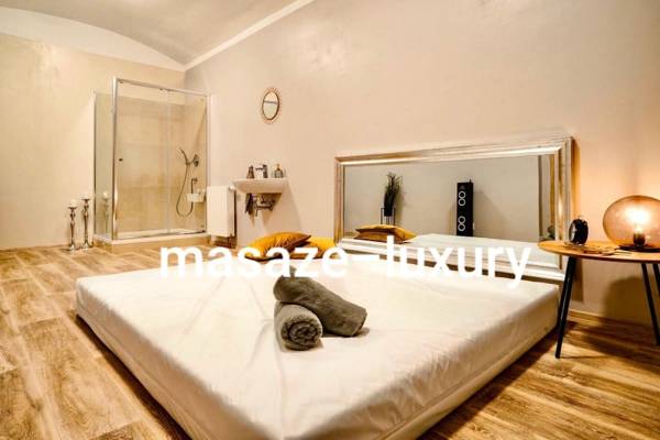 Erotické Masáže Praha - Luxury Grand (Praga, Chequia)