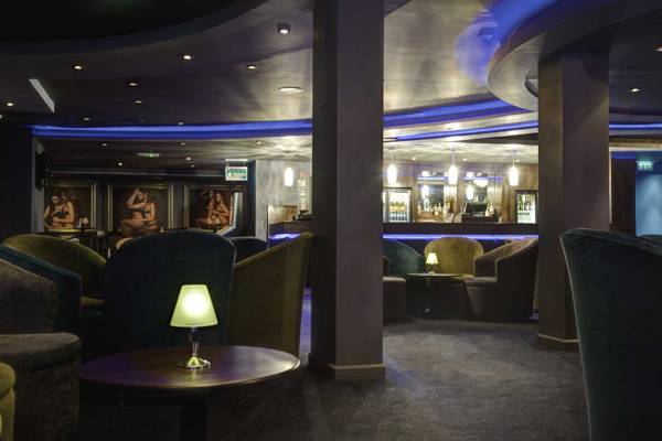 For Your Eyes Only (Cardiff, Reino Unido)