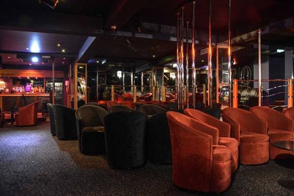 For Your Eyes Only (Cardiff, Reino Unido)