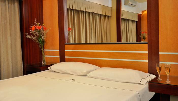 L' Hirondelle (Buenos Aires, Argentina)