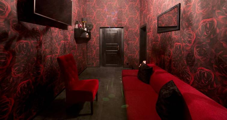 La Madame, Klub Jen Pro Ženy (Praga, Chequia)