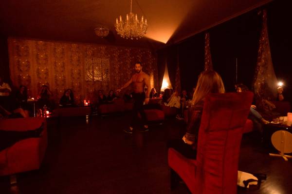 La Madame, Klub Jen Pro Ženy (Praga, Chequia)