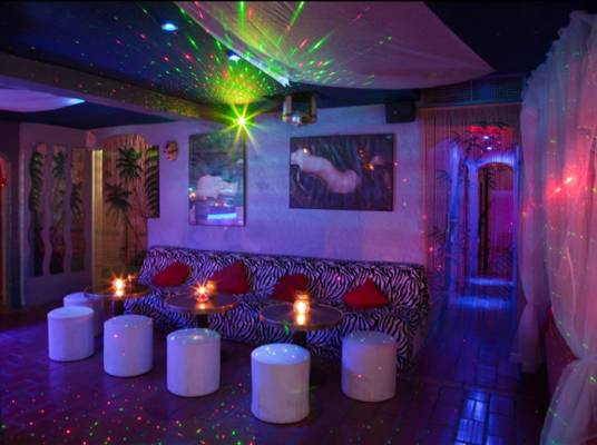 L'oasis Club Libertin Cannes (Cannes, Francia)