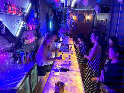 Loca Local Bar & Grill (Ciudad Ho Chi Minh, Vietnam)