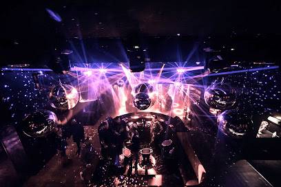 Madam (París, Francia)