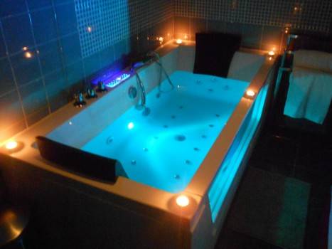 Massage Naturiste Paris Eden 17 Institut (París, Francia)