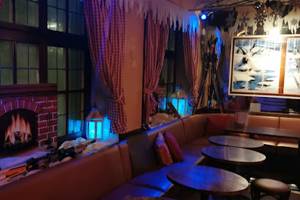 Petra's Tip-top-bar