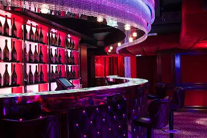 Pink Paradise (París, Francia)