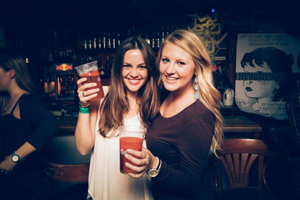 Prague Pub Crawl (Praga, Chequia)