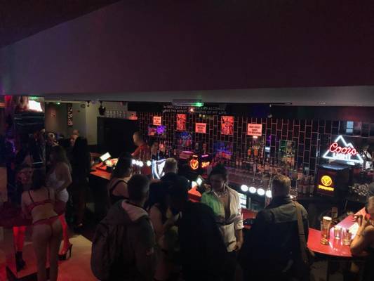 Rainbow Sports Bar (Londres, Reino Unido)