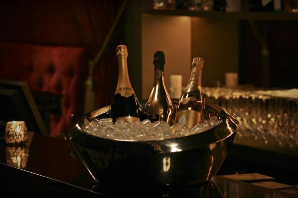 Red Lips Nachtclub, Bar Und Cabaret In Zürich (Zúrich, Suiza)