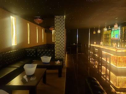 Roll-x Lounge (Adís Abeba, Etiopía)