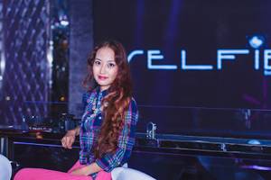 Selfie Bar & Club