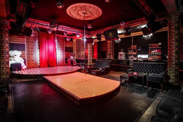 Strip Club Matreshka (Almatý, Kazajstán)