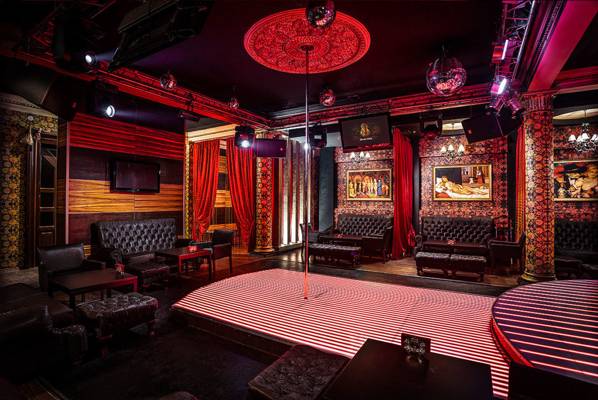 Strip Club Matreshka (Almatý, Kazajstán)