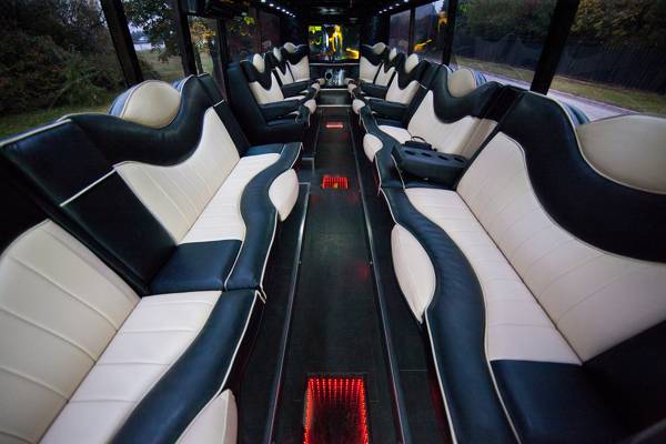 Strip Party Bus (Sofía, Bulgaria)