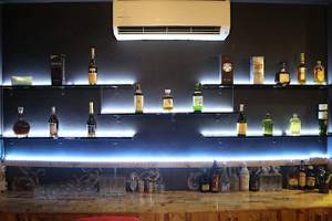Stylish Bar Alice