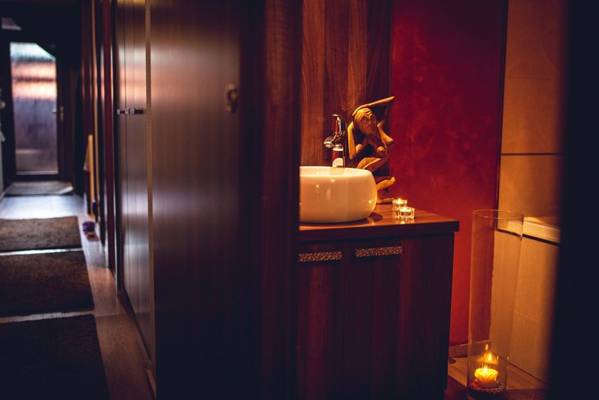 Tantra Massage Centre Prague (Praga, Chequia)