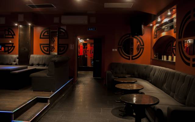 The Buddhist Striptease Club (Bucarest, Rumanía)