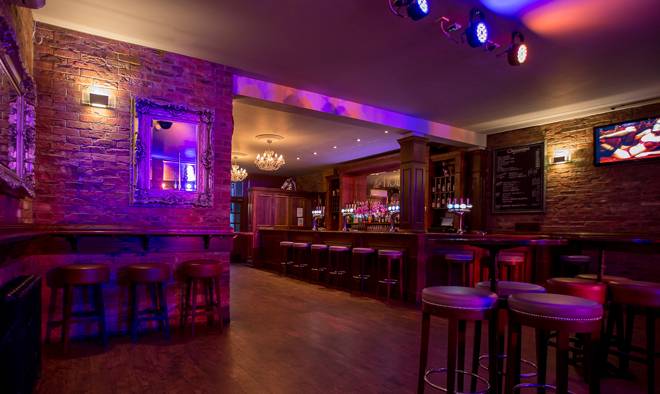 The Horns (Londres, Reino Unido)