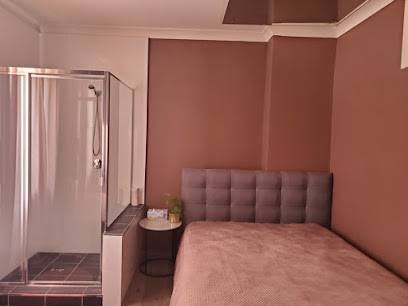 Top 127 Chippendale Brothel Sydney (Sídney, Australia)