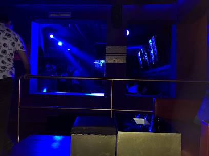 Vanity Pool Club (Casablanca, Marruecos)