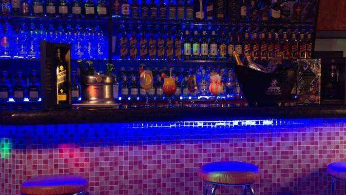 Zeus Bar Show Club Strip (São Paulo, Brasil)